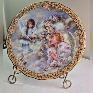 Decorative Angel Plate Gold Trim "Peaceful Prayer" Collection Sandra Kuck